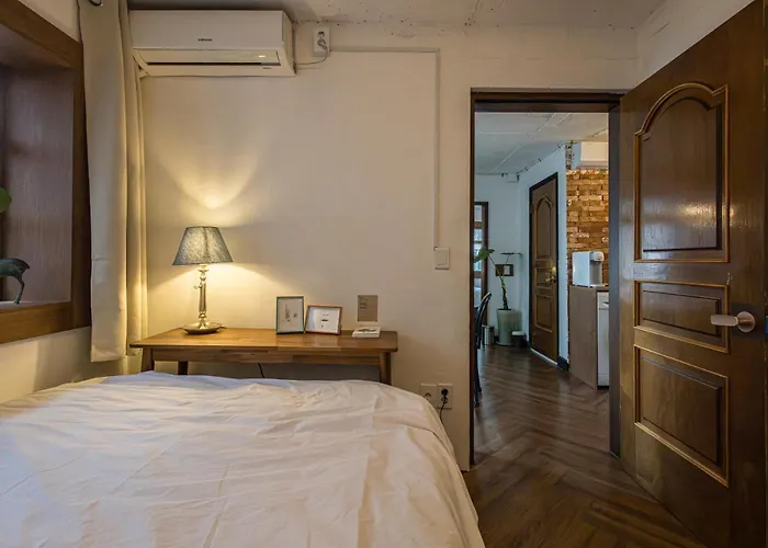 Local Explorer, 조식, 1f, 3r, 낙산공원, 한양도성, 성북천 Moda Appartement Seoel